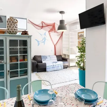 Holiday home New Fishermans House Seaside, Air Conditioning & Wi-fi Bordighera