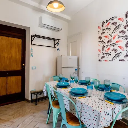 New Fishermans House Seaside, Air Conditioning & Wi-fi * Bordighera