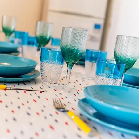 New Fishermans House Seaside, Air Conditioning & Wi-fi *