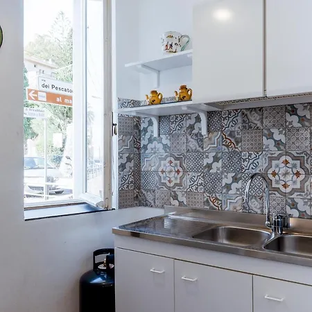 New Fishermans House Seaside, Air Conditioning & Wi-fi Bordighera